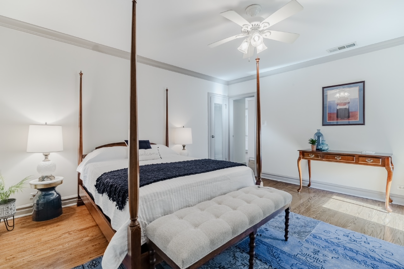 915 Stewart Dr - Photo 6 of 19