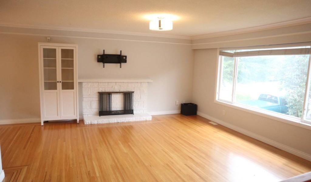 10976 Partridge Crescent - Photo 2 of 18