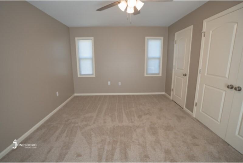 3723 Lakeview Cv - Photo 5 of 16