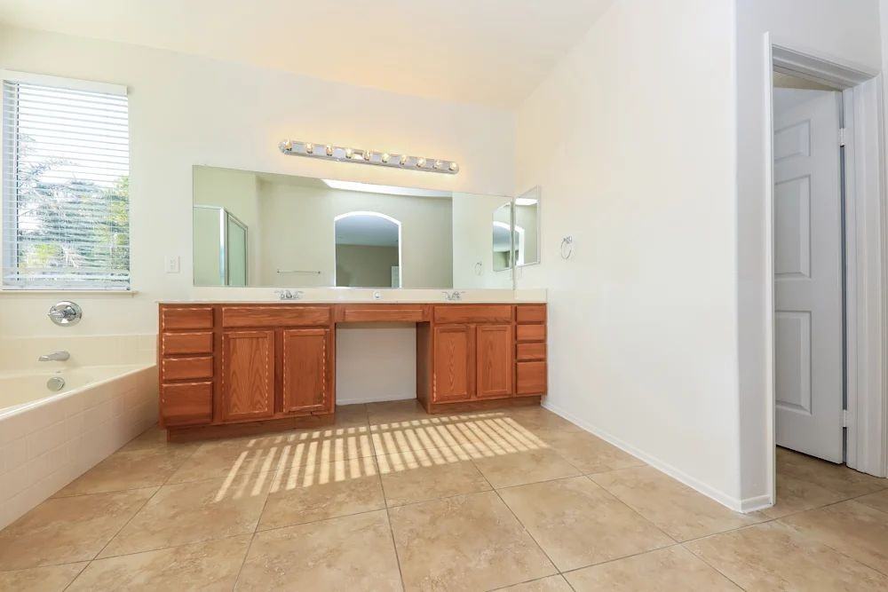 6976 Lisa Dr #NA - Photo 3 of 8