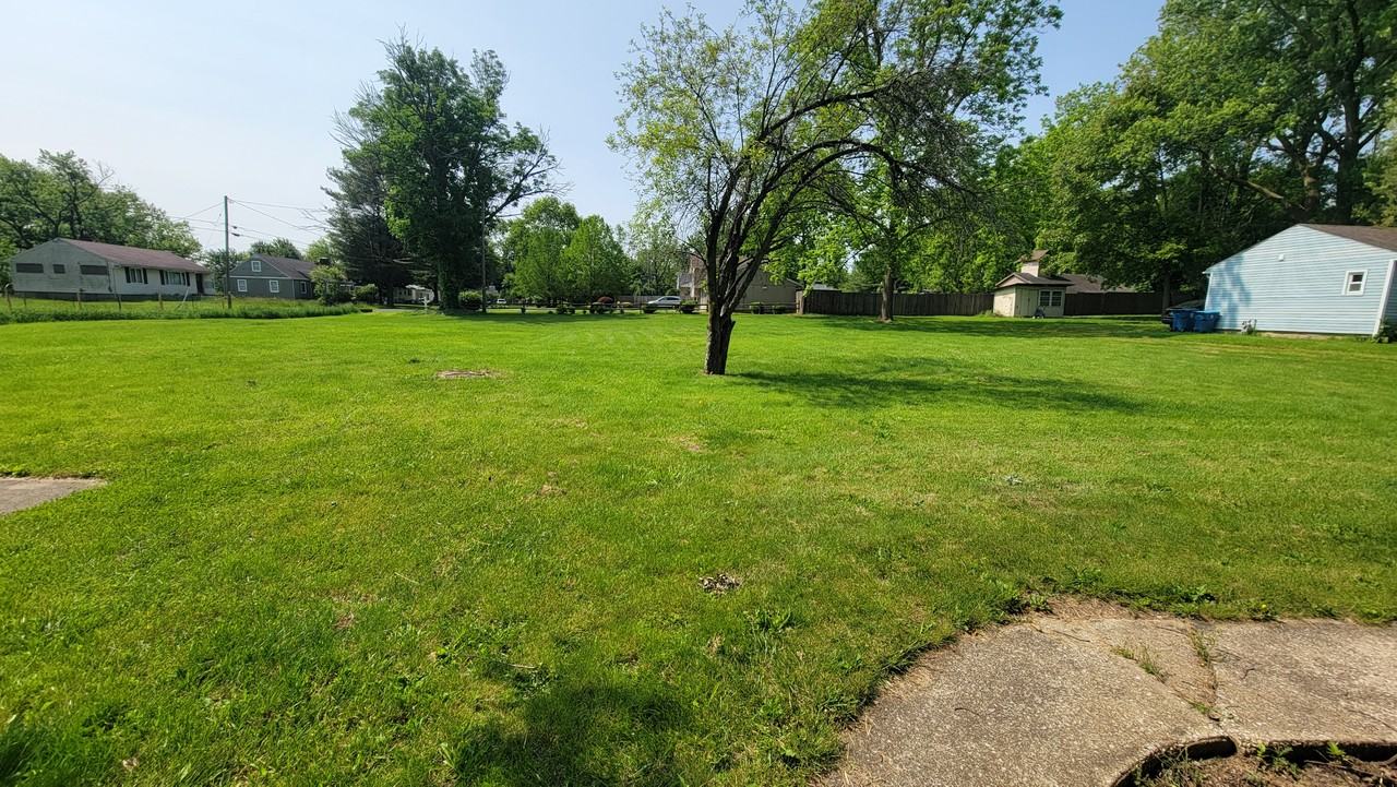 1804 Ronald Rd - Photo 3 of 15