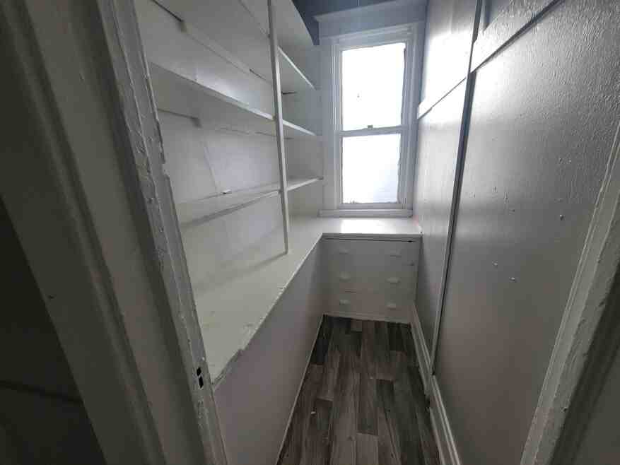 108 W Keefe Ave - Photo 7 of 11