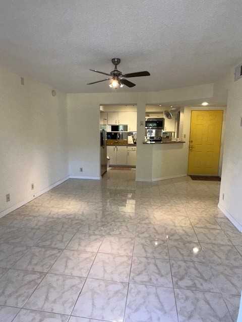 19505 Quesada Avenue - Photo 5 of 24