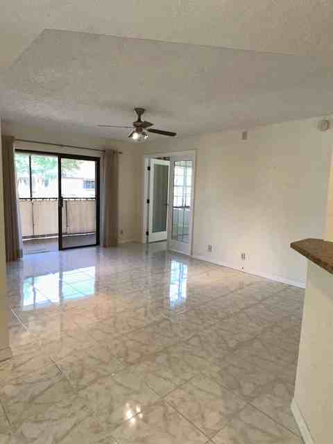 19505 Quesada Avenue - Photo 6 of 24