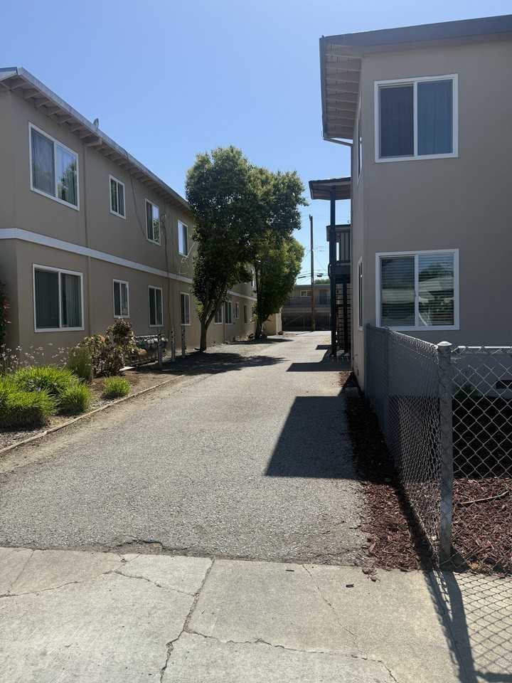480 California St #1 - Photo 3 of 12