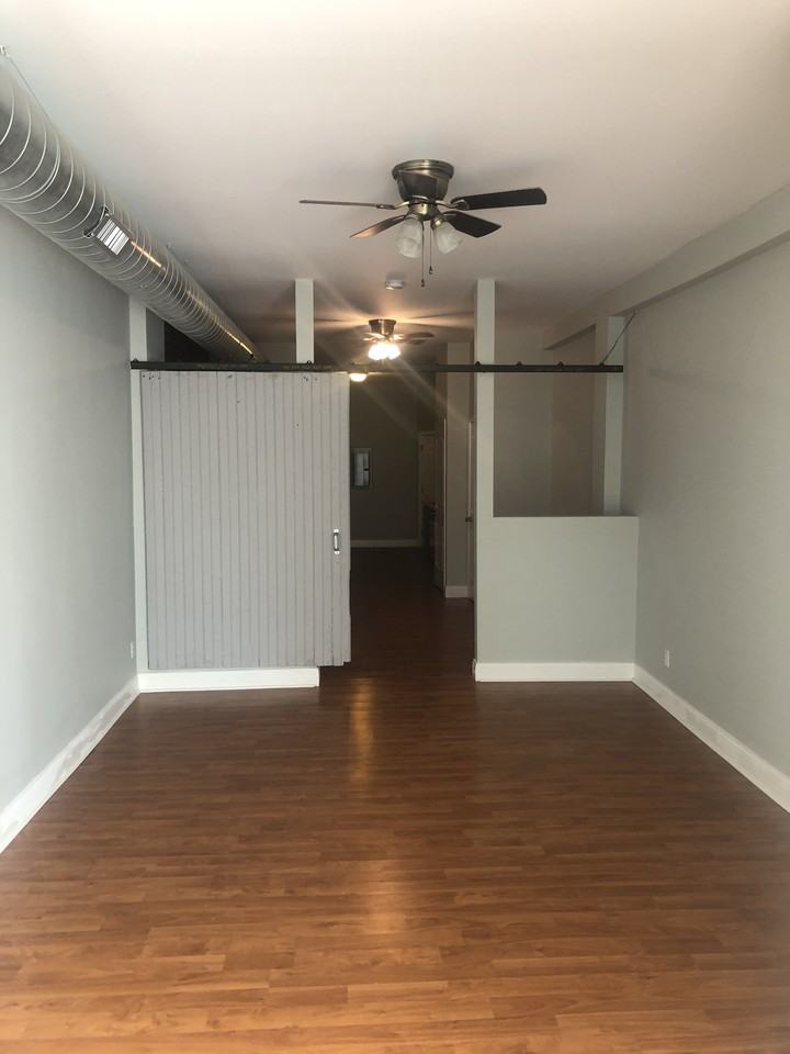 418 S Main St - Photo 2 of 3