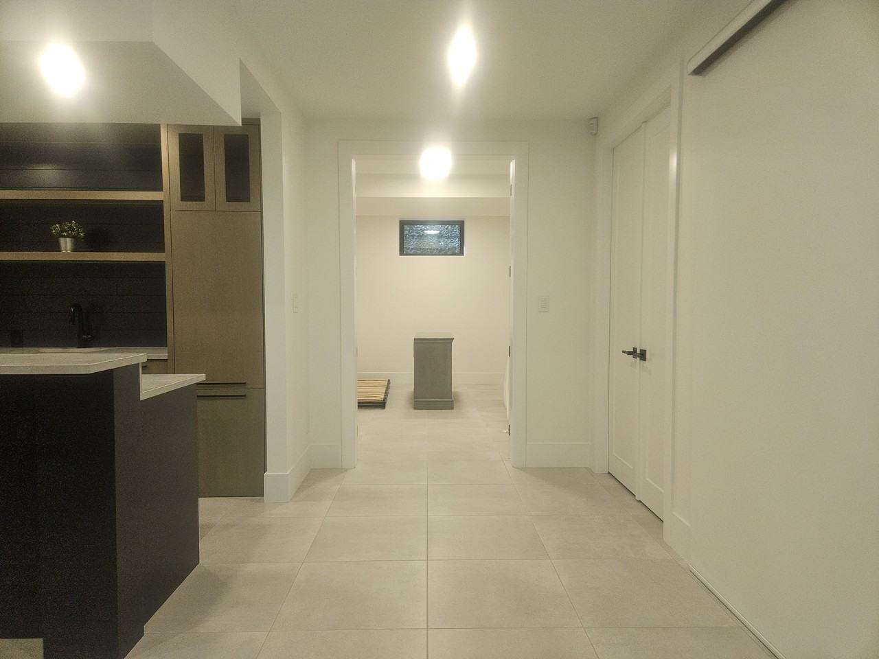 626 Lowry Lane - Photo 3 of 8