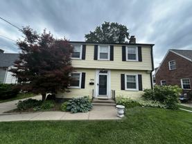 1006 East Seneca Place - Photo 1 of 1