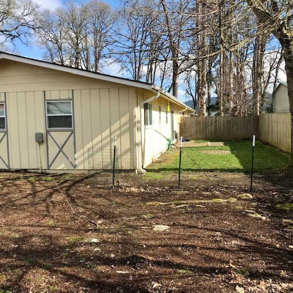 Hawthorne 9-Plex - Photo 2 of 5