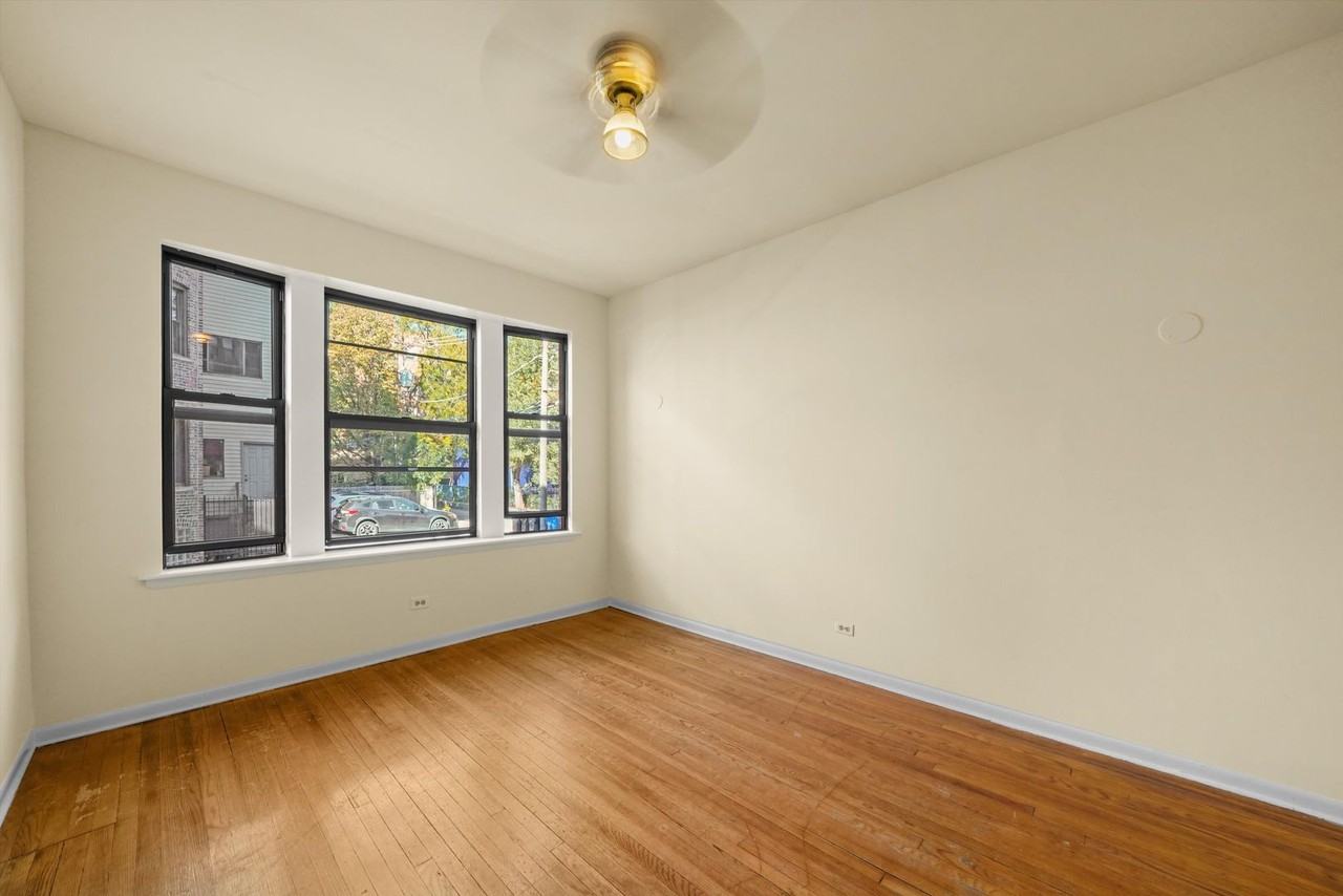 2319 N. Kedzie LP - Photo 3 of 17
