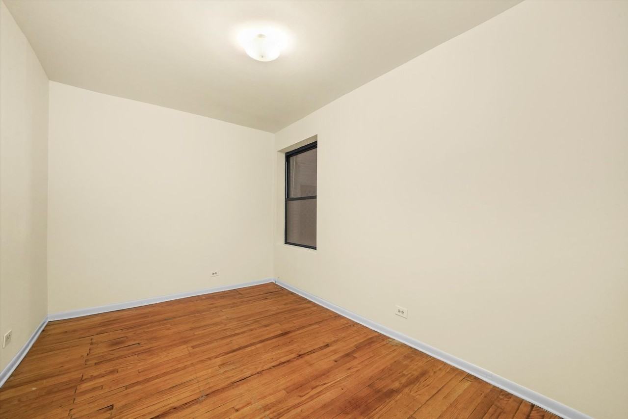 2319 N. Kedzie LP - Photo 4 of 17