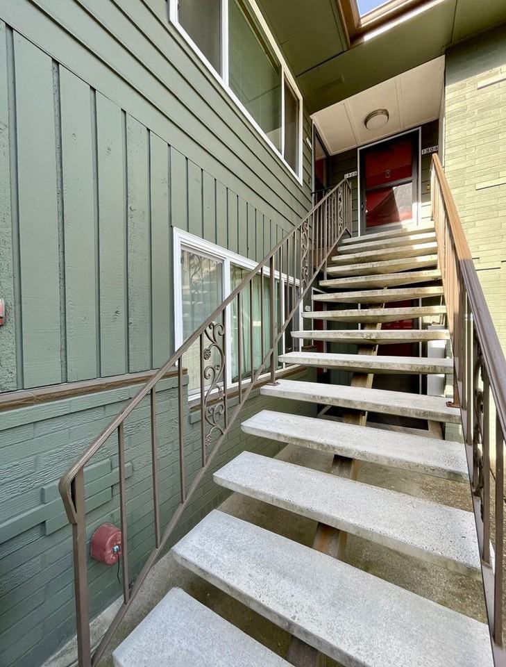 1812 Ne Schuyler St - Photo 5 of 13