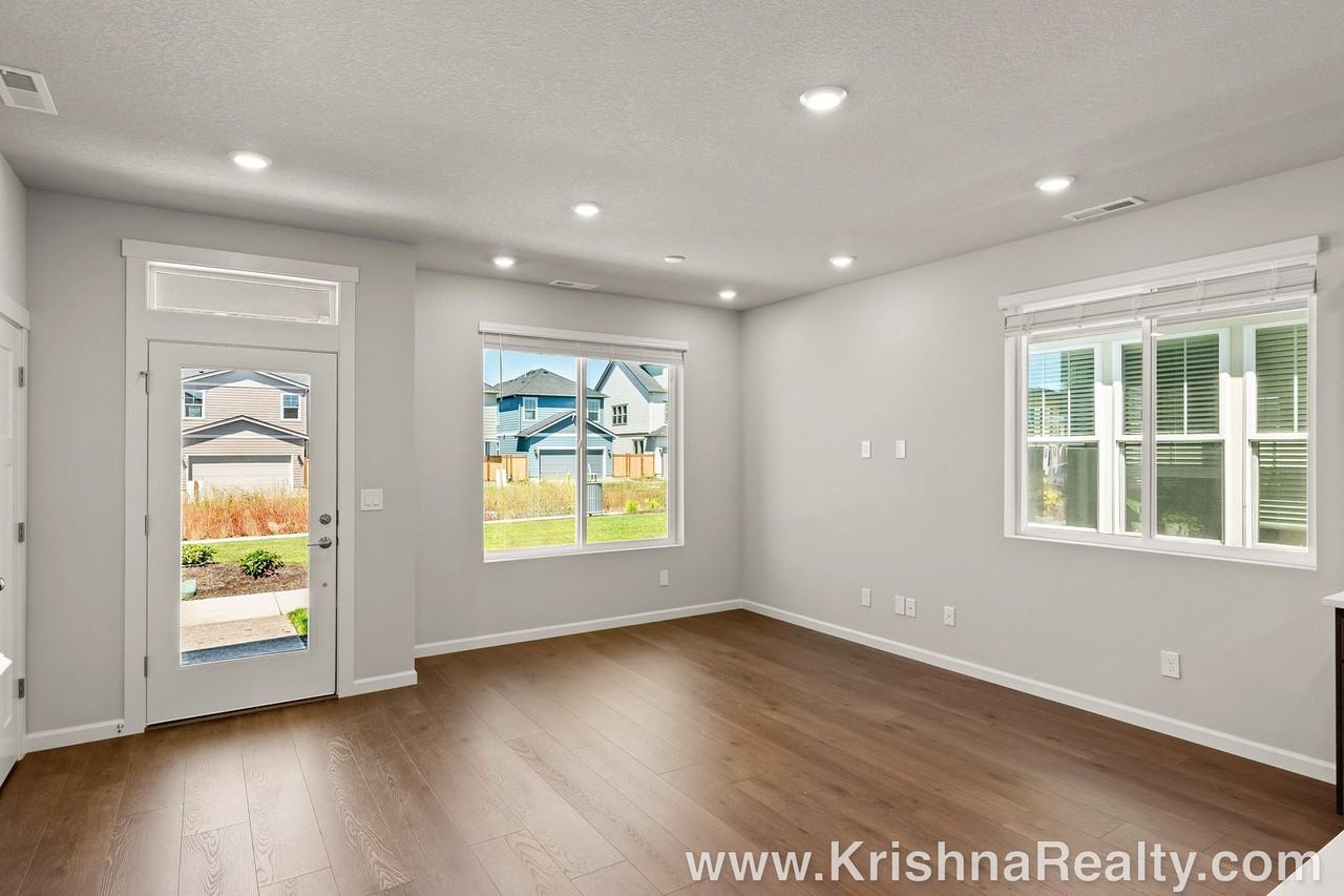 3513 Se Salal Ln - Photo 4 of 23