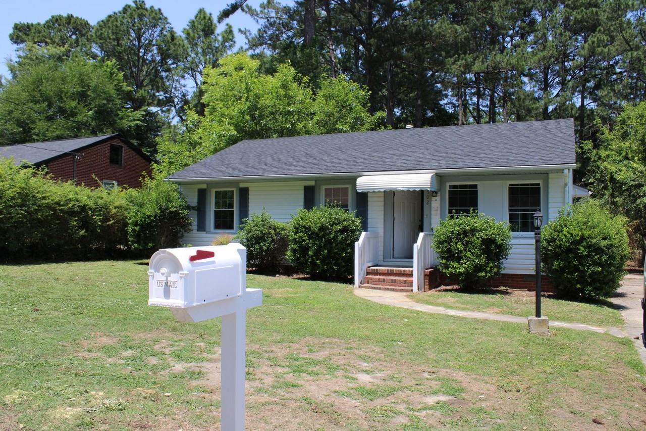 502 Macon St S - Photo 2 of 13