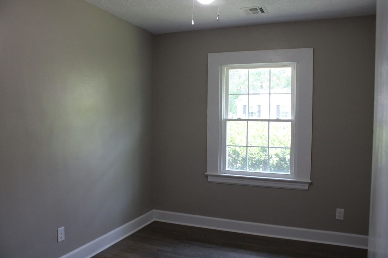 502 Macon St S - Photo 7 of 13