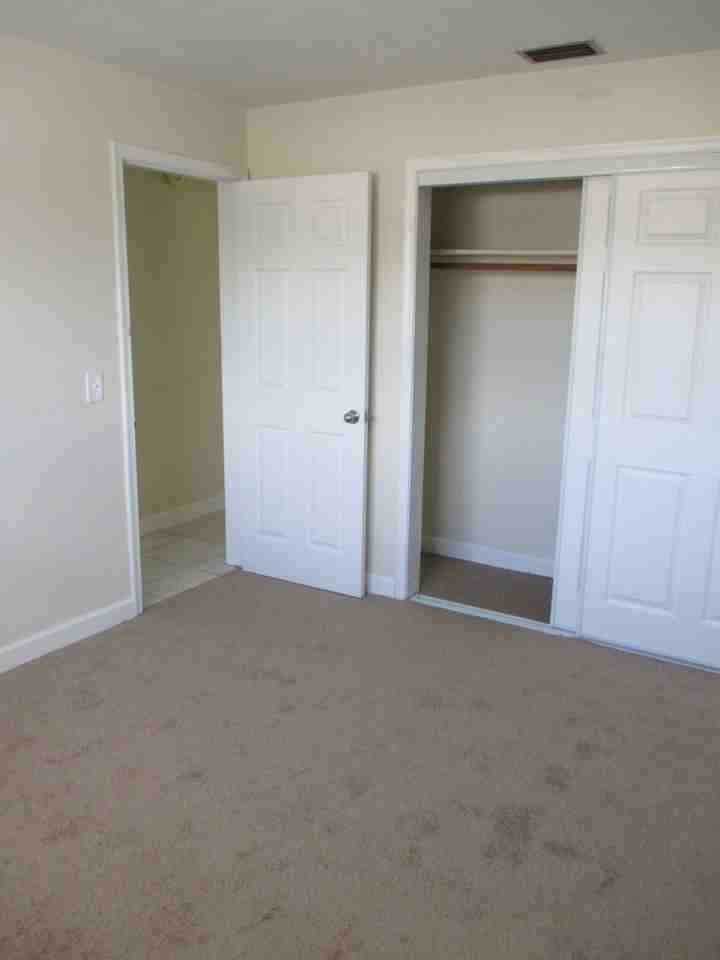 Royal Palm Apartments of Hollywood - Photo 5 of 10