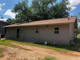 featured image of 902 1/2 S Jefferson Dr