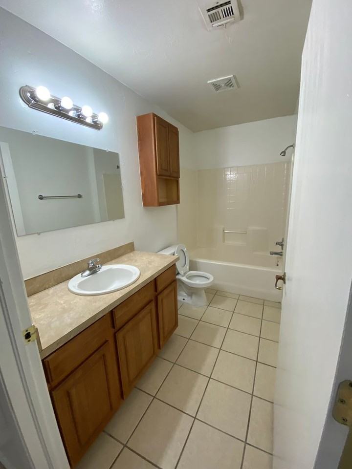 1108 Brandywine Ln #5 - Photo 6 of 10