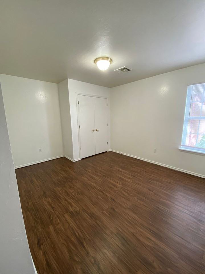 1108 Brandywine Ln #5 - Photo 7 of 10
