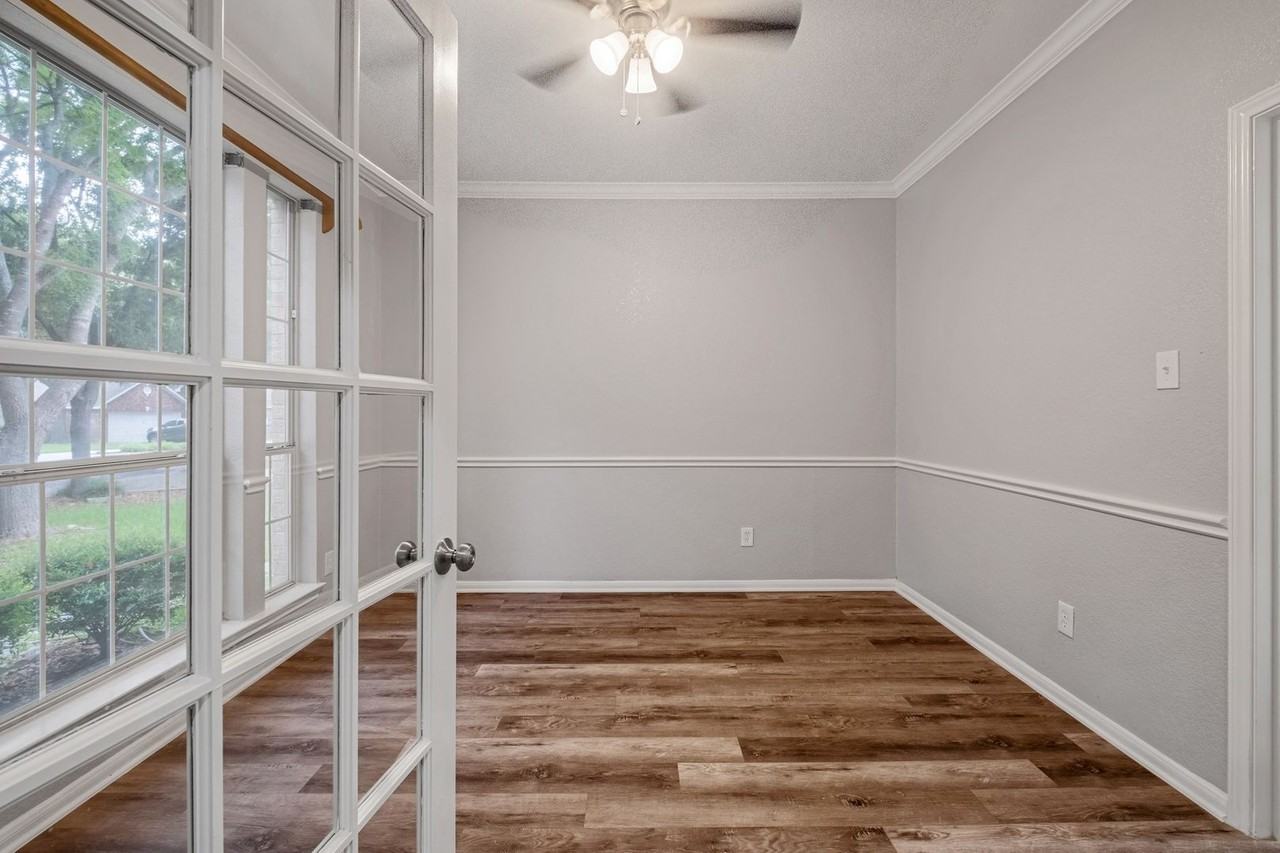 13556 Anarosa Loop - Photo 2 of 37