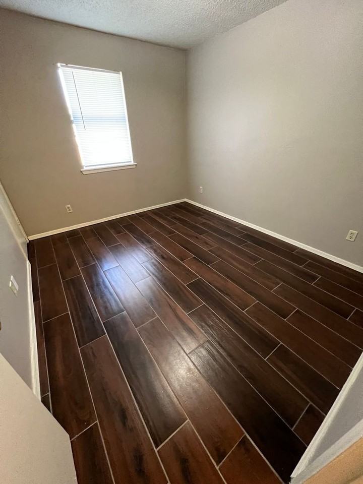 207 S 45th St - Photo 7 of 14