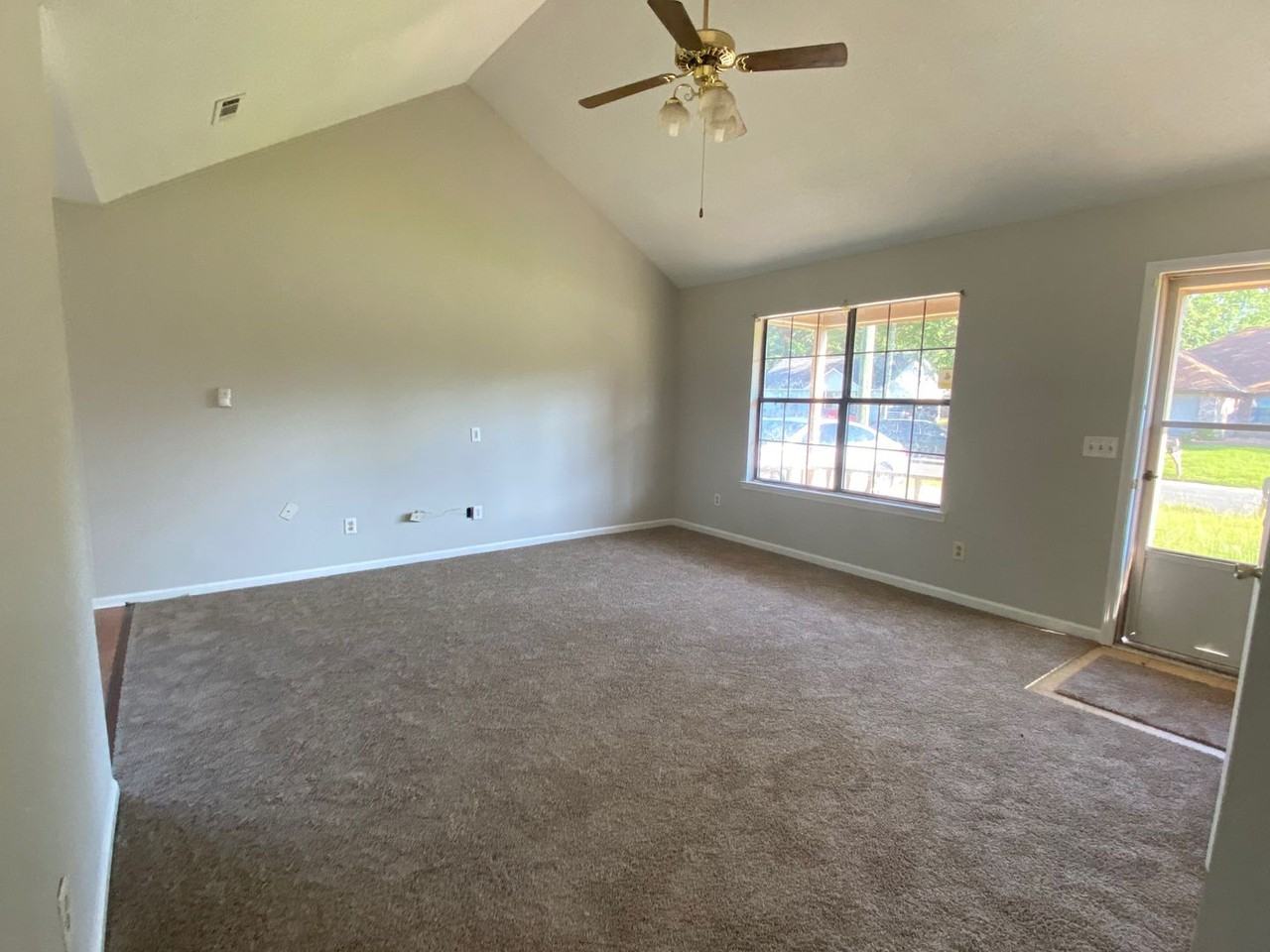 822 Lost Grove Ln - Photo 2 of 10