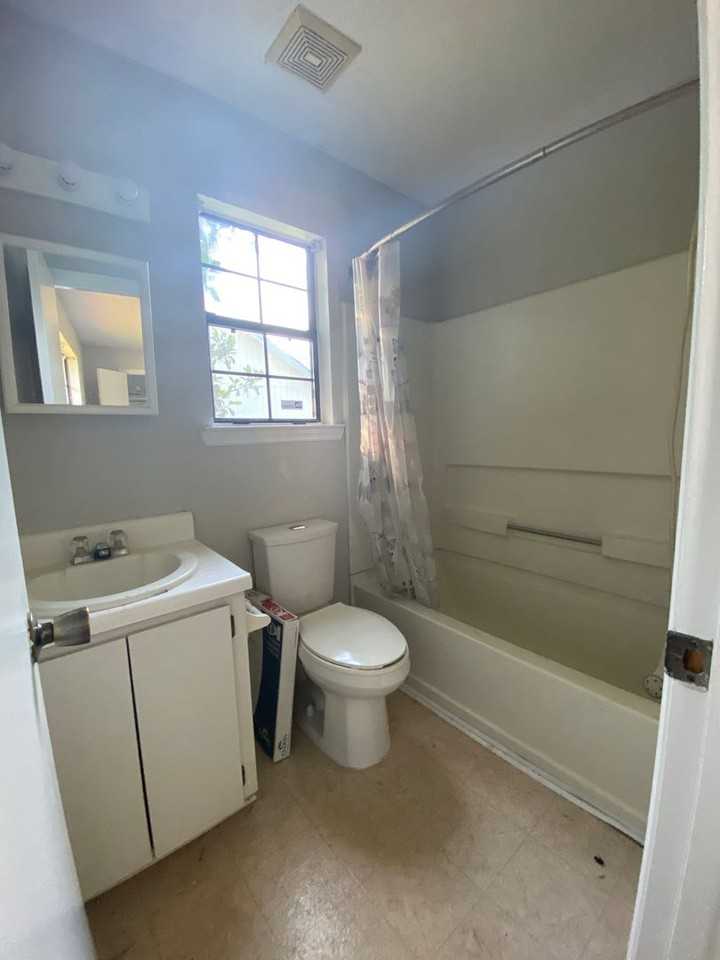 822 Lost Grove Ln - Photo 5 of 10