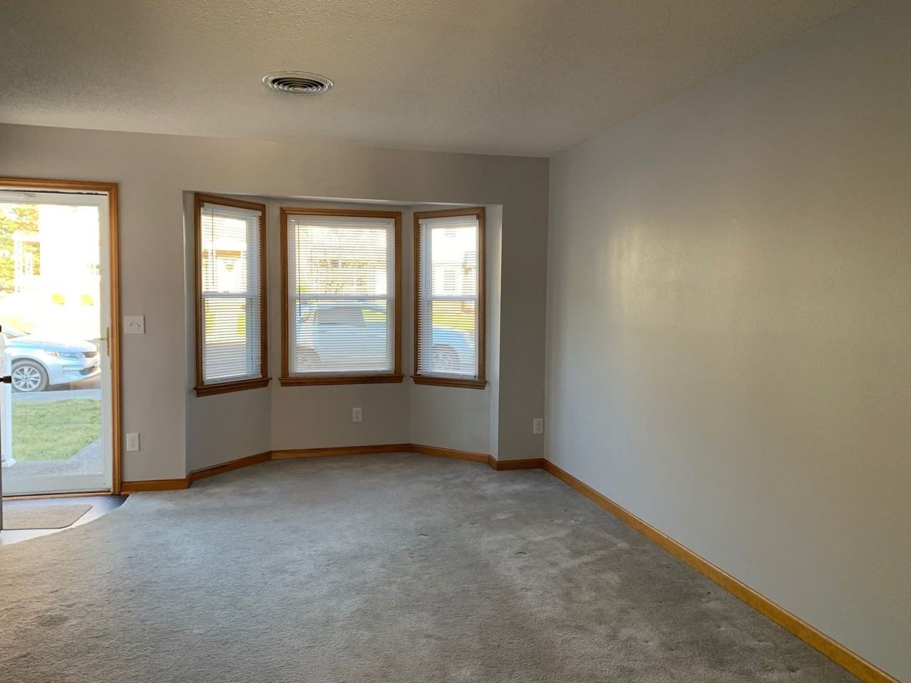 6663 Briarfield Ave - Photo 2 of 16