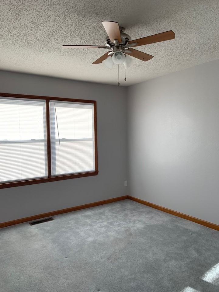 6663 Briarfield Ave - Photo 7 of 16
