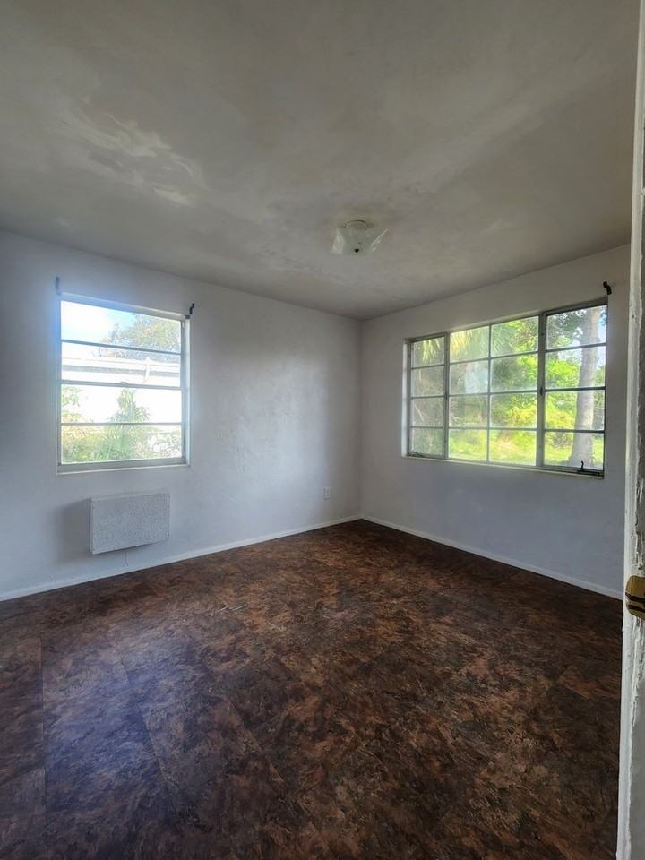 1315 Hillcrest Dr - Photo 6 of 9