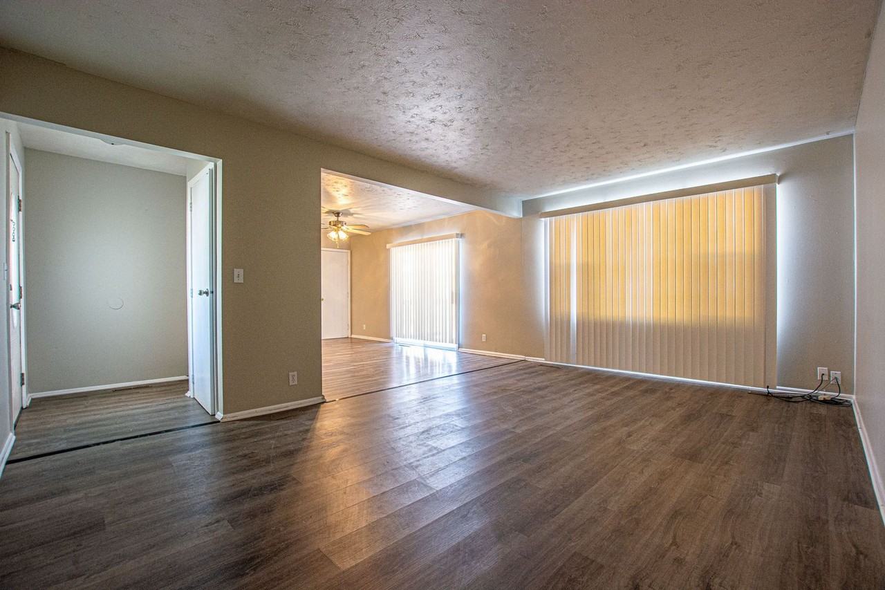 11824 Elm St - Photo 2 of 15