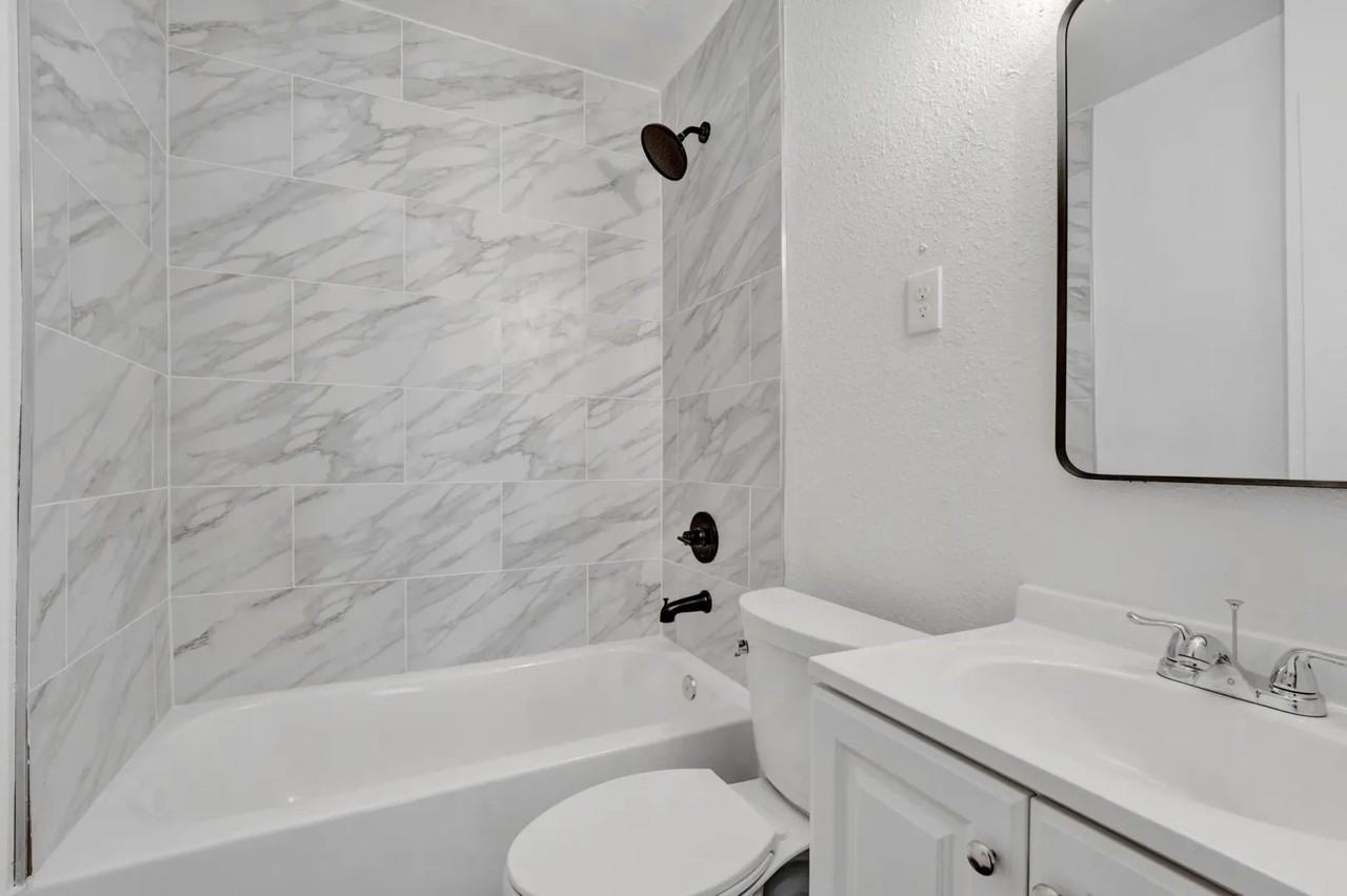 3156 Powell Ave - Photo 3 of 3