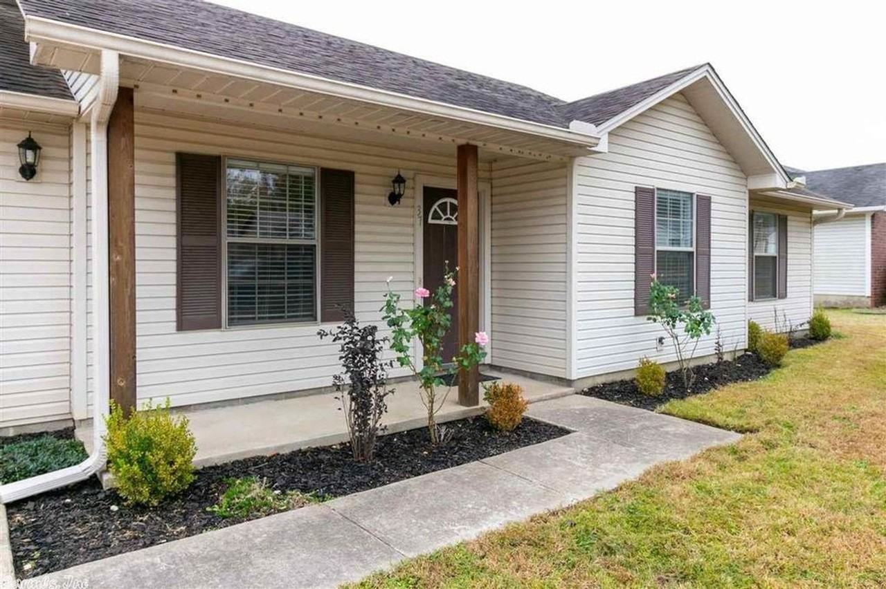 37 Wolverine Dr - Photo 3 of 25