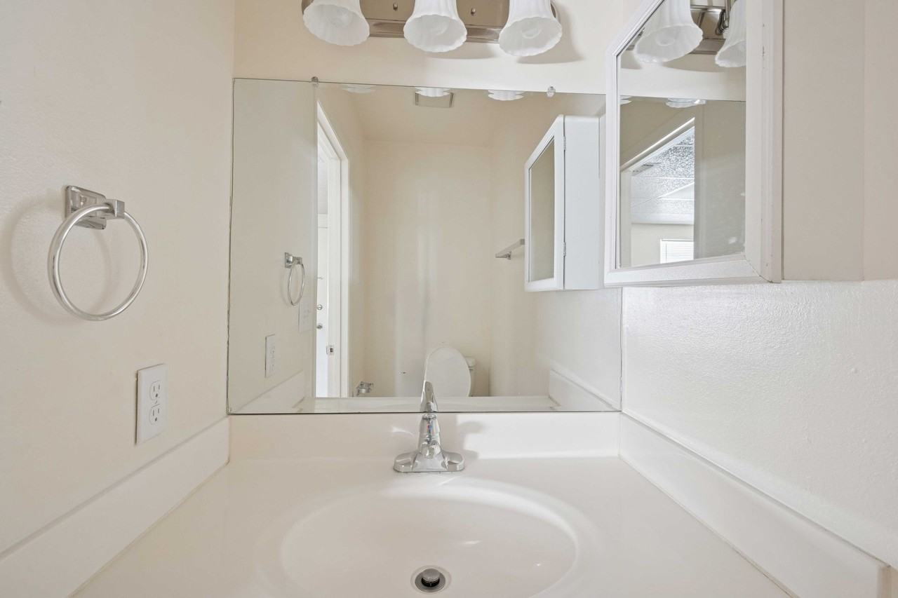 Regency Townhomes - Photo 3 of 7