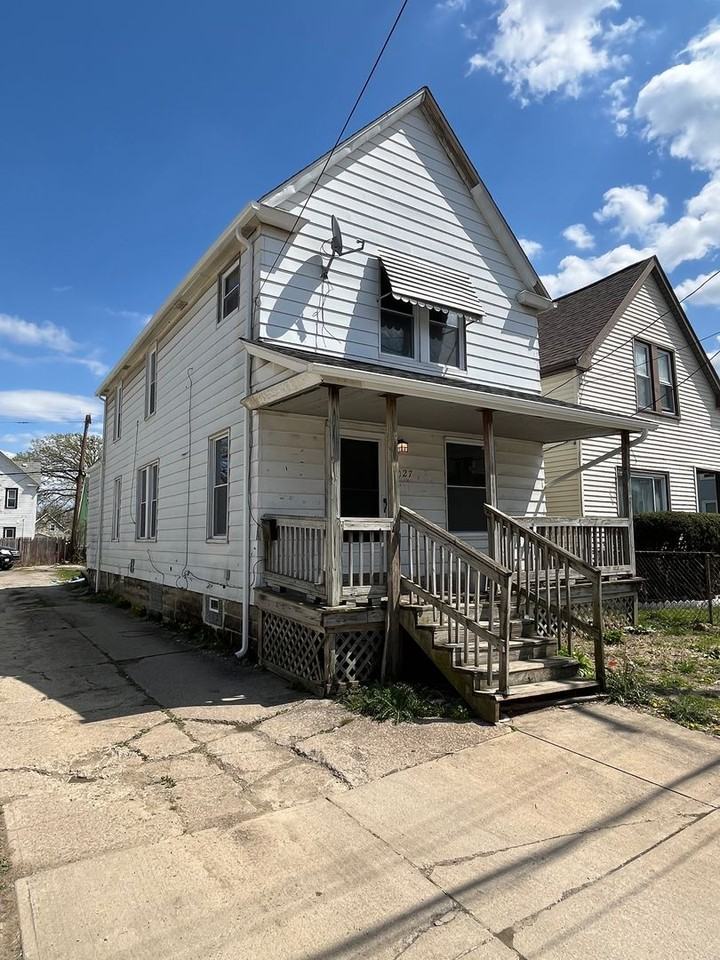 2027 W 105th St - Photo 4 of 50