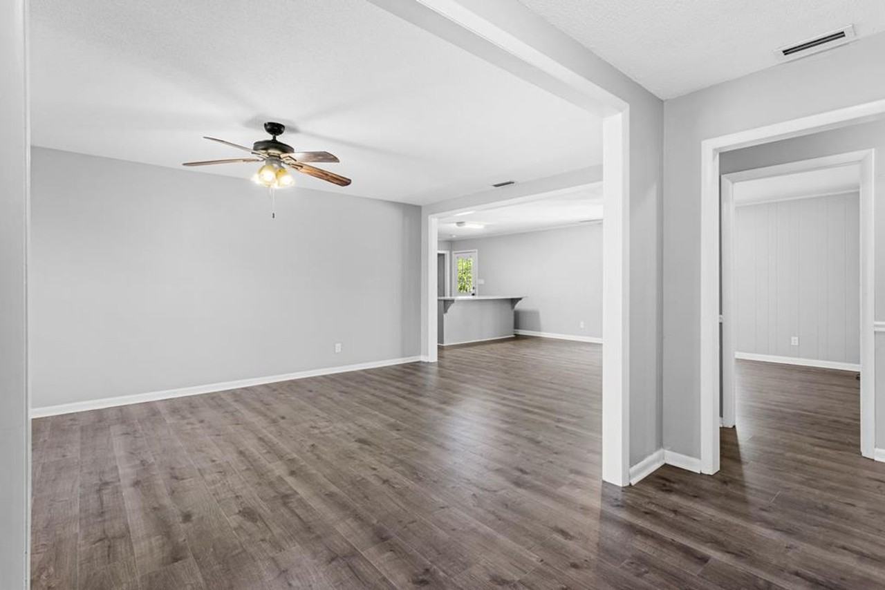 2205 Gornto Rd - Photo 3 of 27