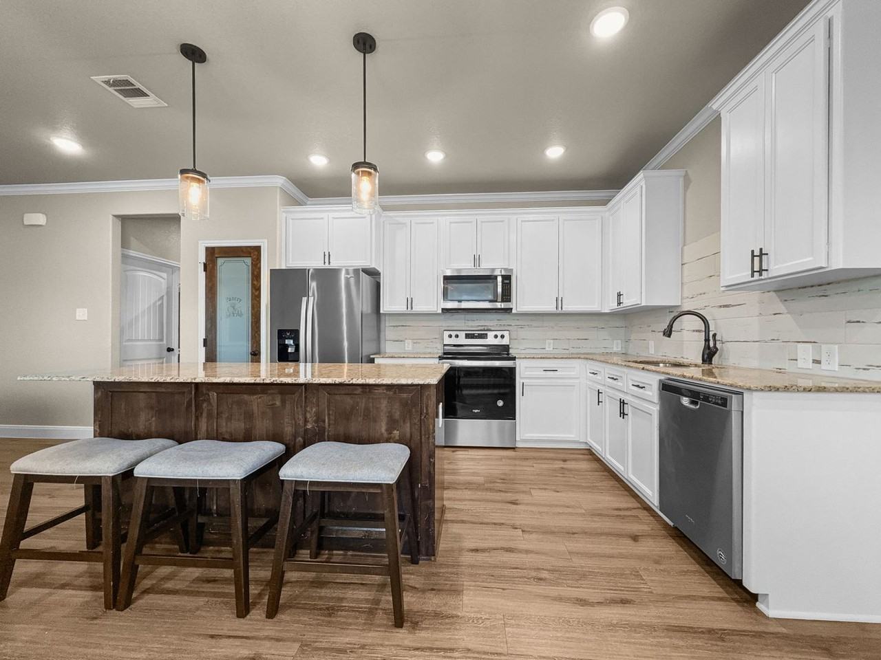 1606 Black Kettle Trl - Photo 6 of 16