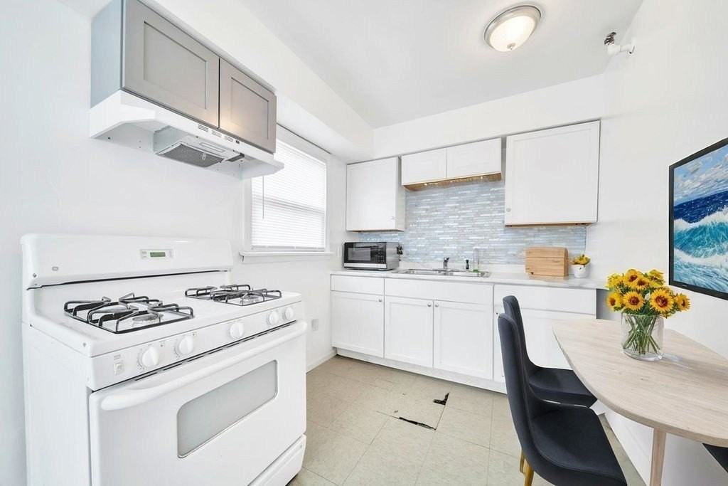 16052 Halsted St #2 - Photo 3 of 13