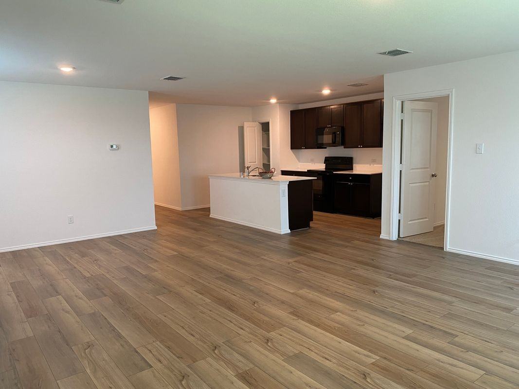 5501 Lavender Dr - Photo 6 of 19