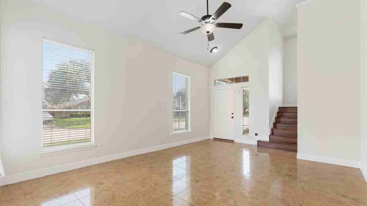 4602 Garden Meadow Dr - Photo 3 of 27