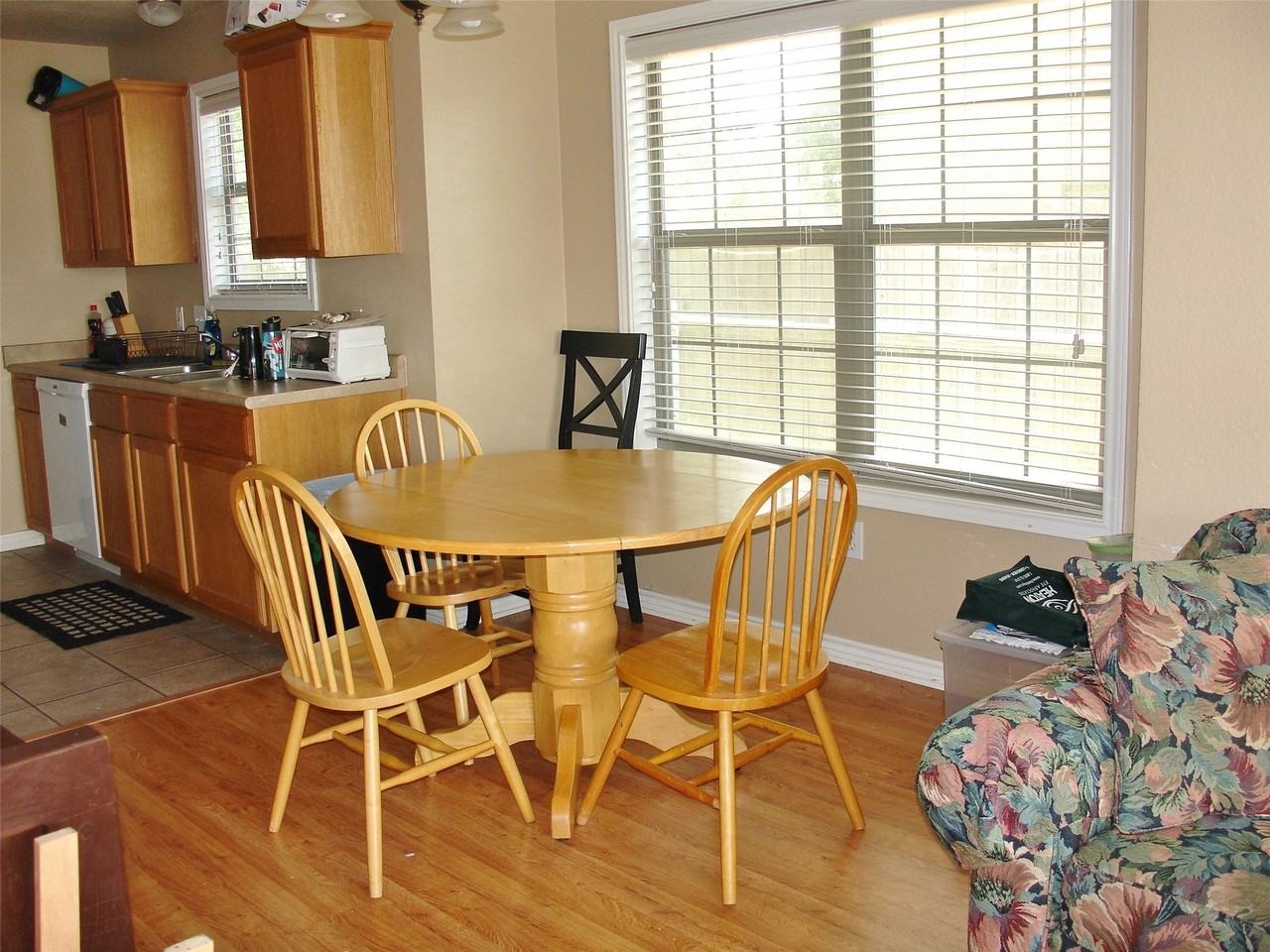 104 Vista Way - Photo 4 of 16