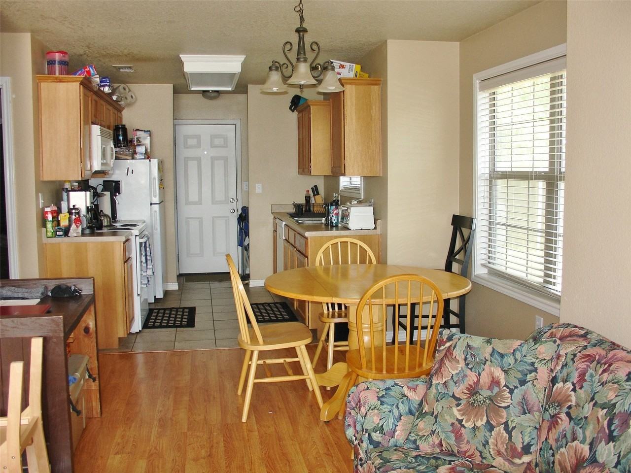 104 Vista Way - Photo 5 of 16