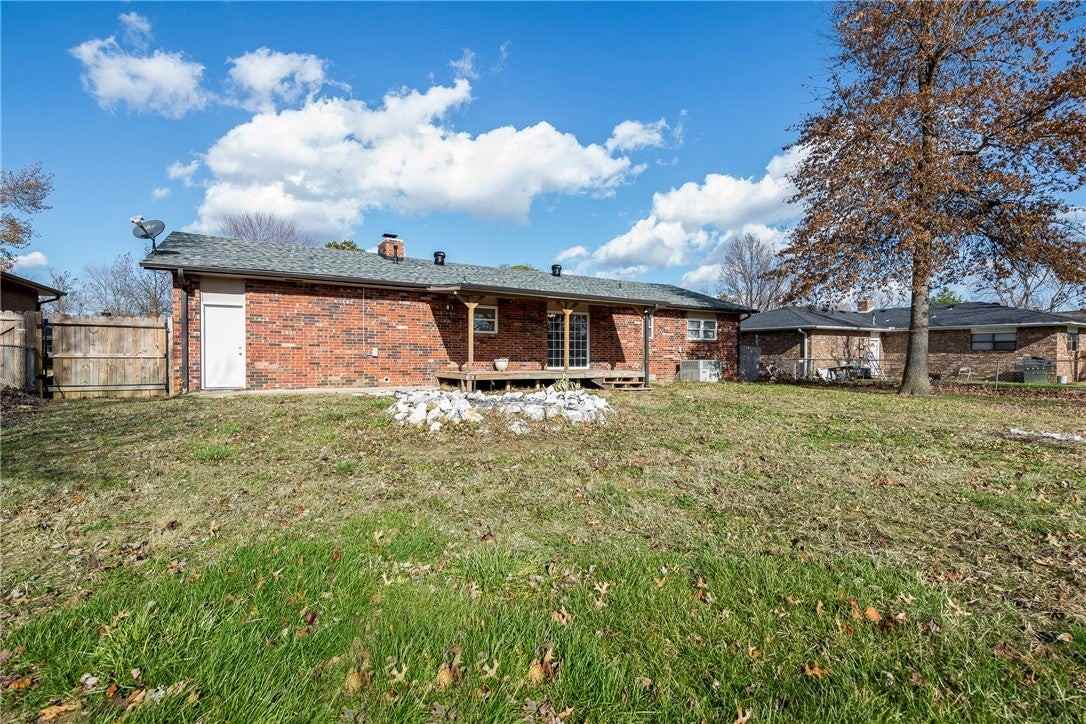 1306 W Bonnie Ln - Photo 3 of 27