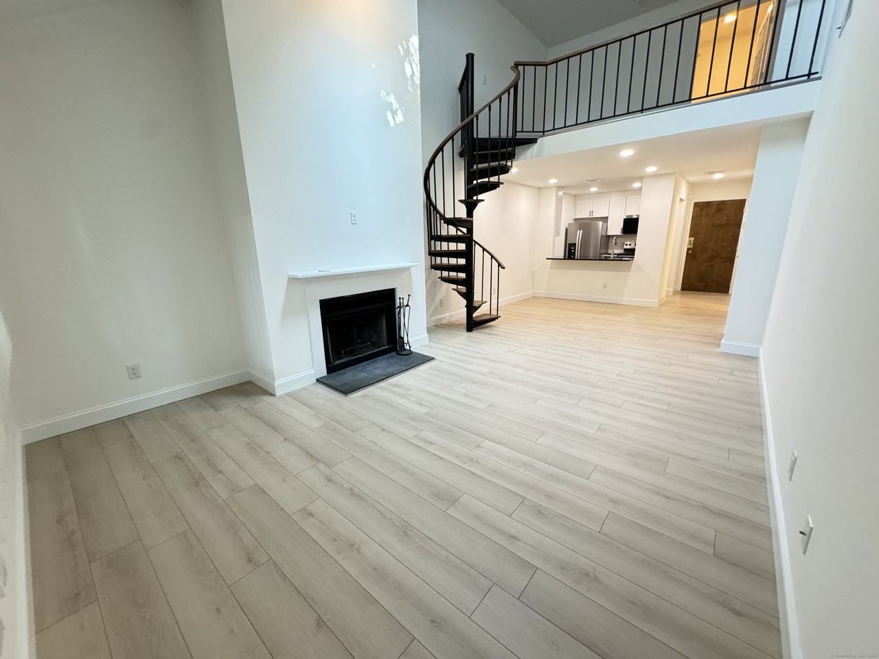 1500 Bedford St - Photo 3 of 32