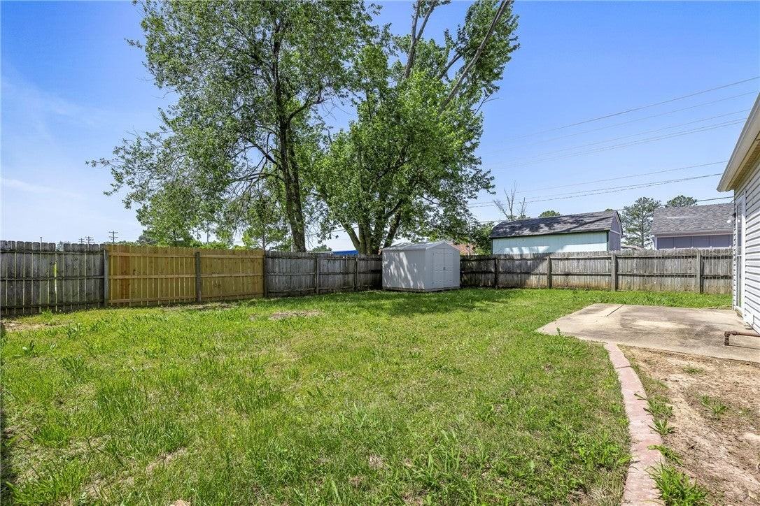 2502 Parkcrest Dr - Photo 5 of 20