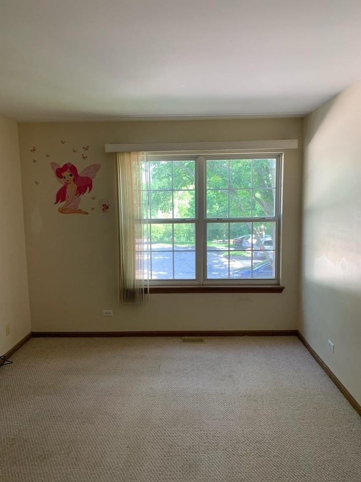 257 Rainier Way - Photo 3 of 16