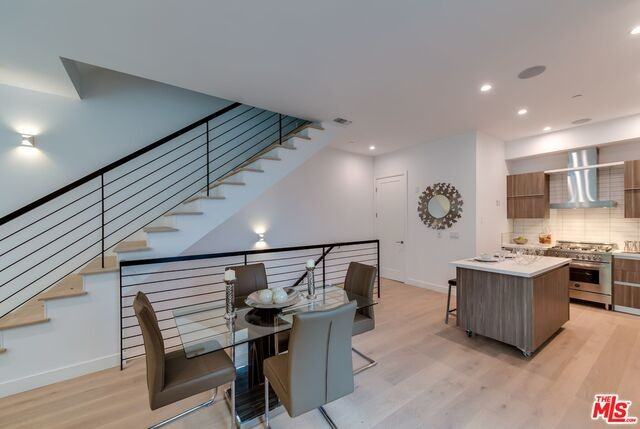 723 Huntley Dr - Photo 5 of 22