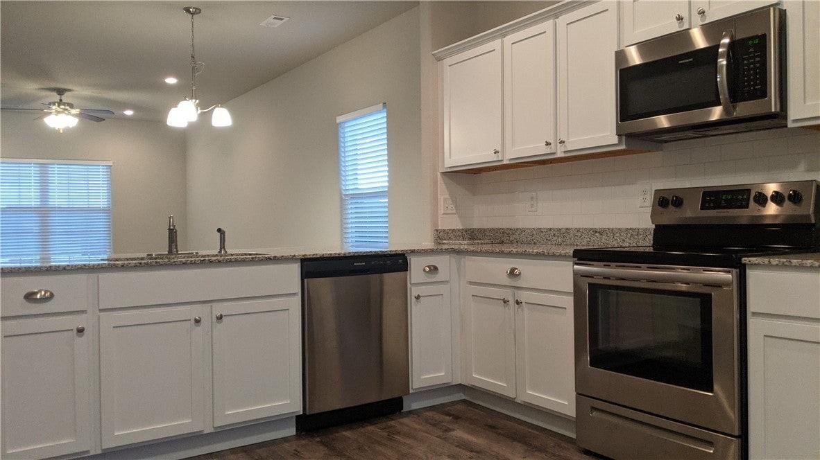 6511 Sw Warrington Rd - Photo 6 of 11