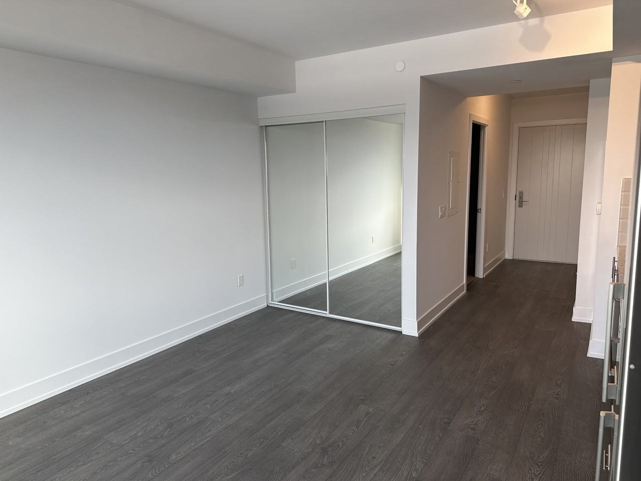 1019 2550-1019 Simcoe St. N - 1 #1 - Photo 6 of 13