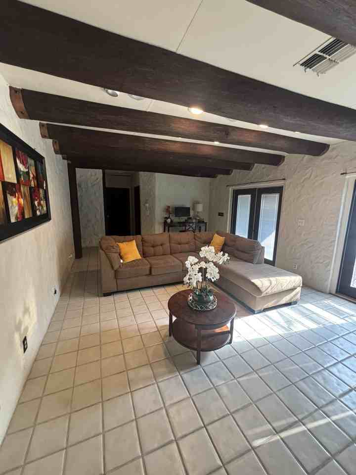 428 Linden Lane - Photo 3 of 4